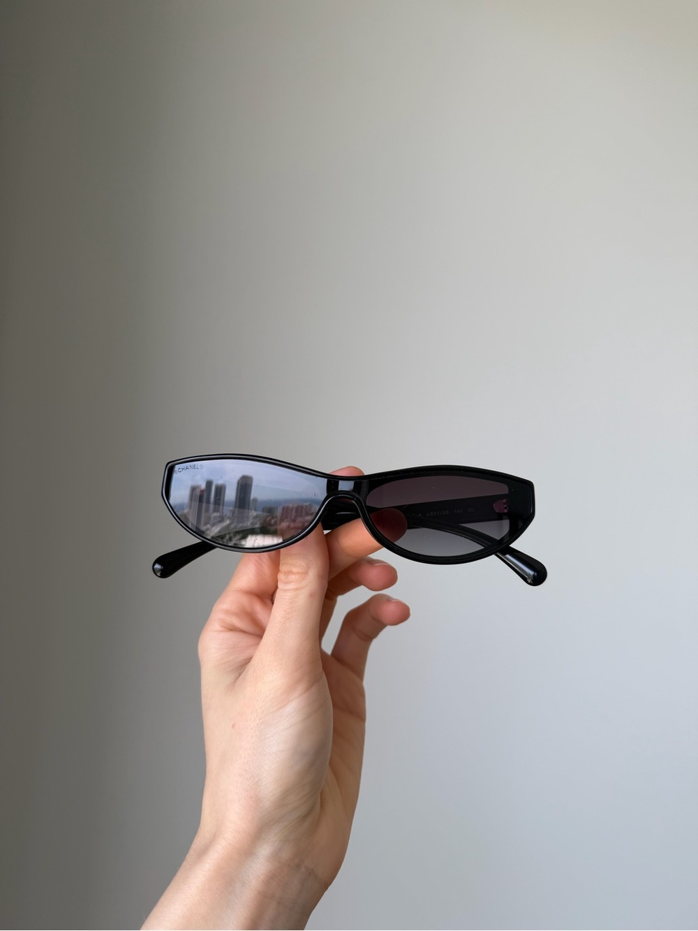 Chanel Cat-Eye 5415 sunglasses Lily-Rose Depp - Picture 6 of 14